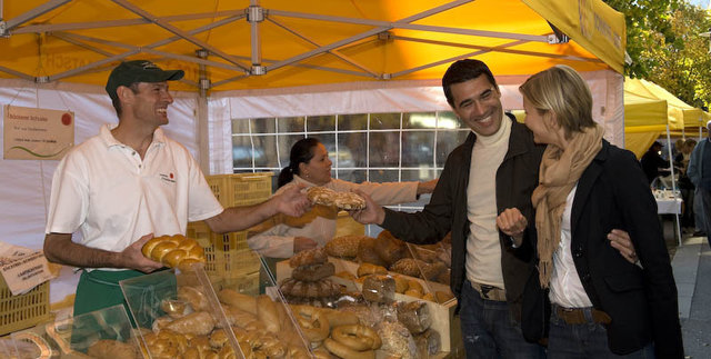 Produkte aus der Region gibt es beim Landecker Frischemarkt. | Foto: Hergel