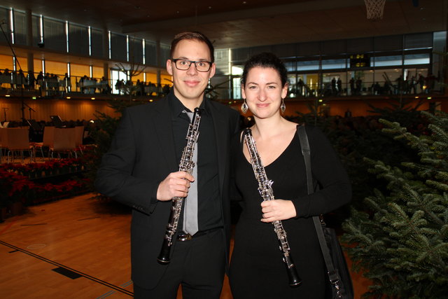 Erste und zweite Oboe: Anze Koren, Karin Weinberger.