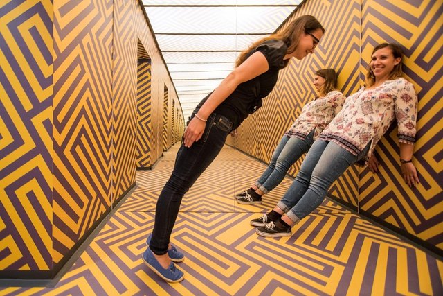 Im Museum der Illusionen in Laibach kann man die Grenzen der Wahrnehmung erleben