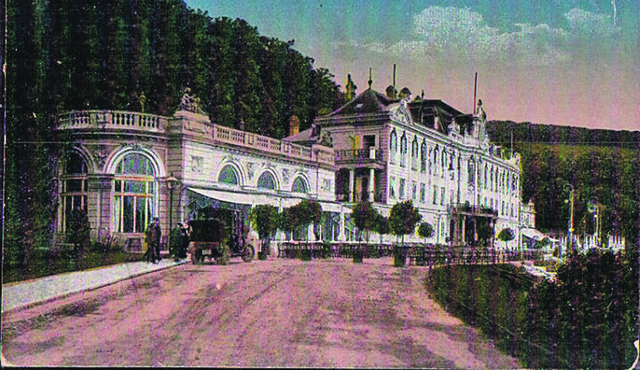 Das Schlosshotel Cobenzl wurde bereits 1966 abgetragen. Nun ist die Zukunft des Restaurant-Cafés ungewiss. | Foto: Foto: www.ansichtskartenhandel.at