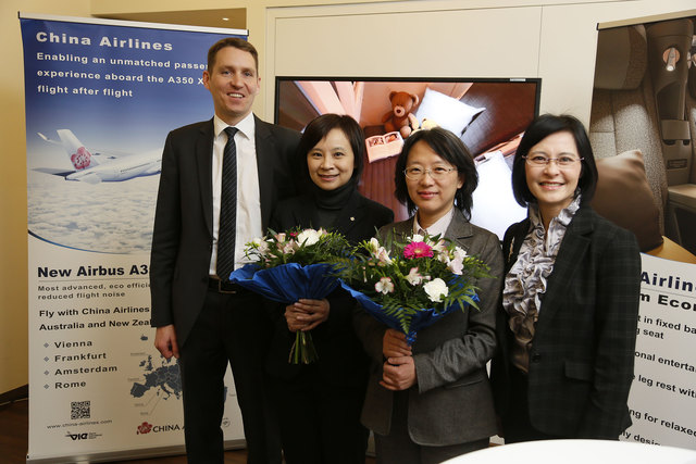 Nikolaus Gretzmacher, Doris Chen, Wei Wang, Ya-Ping