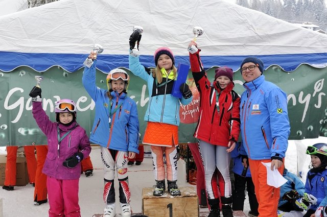 U9w: 1. Hauser Denise (SC Oberndorf), 2. Riml Nicole (WSV Kirchdorf), 3. Klingler Elisabeth (SC Oberndorf), 4. Almberger Mala (WSV Kirchdorf)