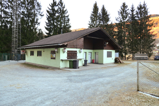 Das 30 Jahr alte Gebäude am Sportplatz in St. Urban wird im Frühjahr einer Generalsanierung unterzogen | Foto: Cernic
