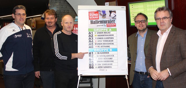 Auslosung im WINWIN mit Mario Huemer (Organisation VBSC), Johann Urich, Gerhard Schweitzer, Georg Lehner und BezirksRundschau-Redaktionsleiter Alfred Jungwirth (v.l.).