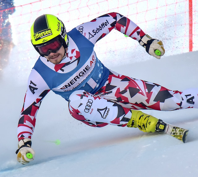 Nach dem Sieg bei der FIS-Abfahrt in Hinterstoder fuhr Hemetsberger am Lauberhorn auf Platz drei.