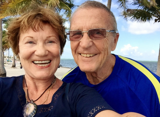 Pauline Wimmer und ihr Ehemann Zsolt Eizerdorfen verbringen viel Zeit mit Reisen und am Strand in Miami.