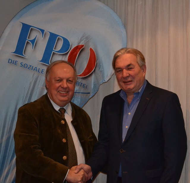 2. LT-Präs. Adalbert Cramer und Alexander Wallner beim Ortsparteitag in St. Wolfgang