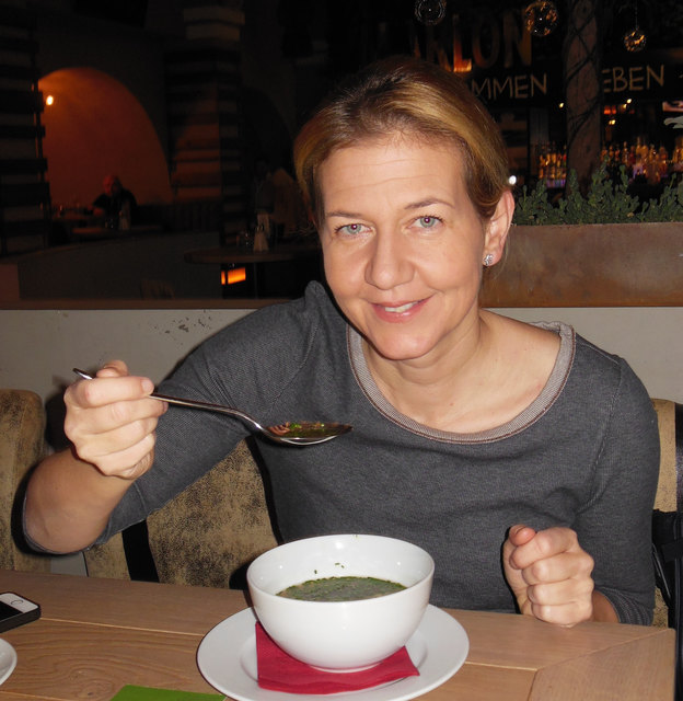 Sandra Reichel überlegt, die "Suppe mit Sinn" auch beim Generali Ladies Linz anzubieten.