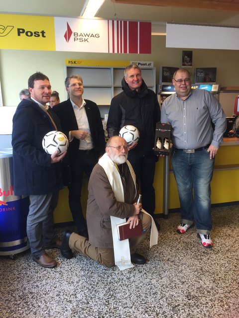Bürgermeister Christian Rohrer, Vizebürgermeister Günther Toth, Pfarrer Anton Kolic und Werner Hohl.