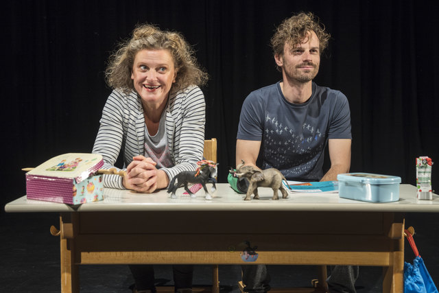 Wenn Die Ziege Schwimmen Lernt Bilder