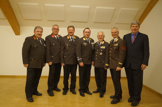 Die Kommandanten mit Josef Rath, Rupert Fleischhacker und Max Wiesenhofer (v.l.).
