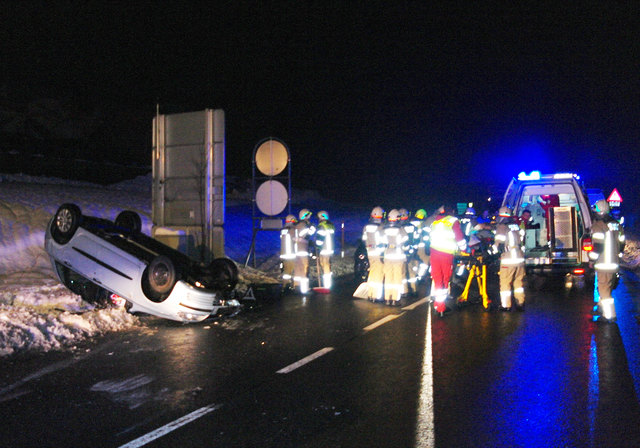 Beide Unfallbeteiligten wurden unbestimmten Grades verletzt ins BKH Kufstein gebracht. | Foto: ZOOM.TIROL