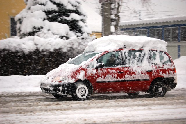 Schnee am Dach ist ein Sicherheitsrisiko