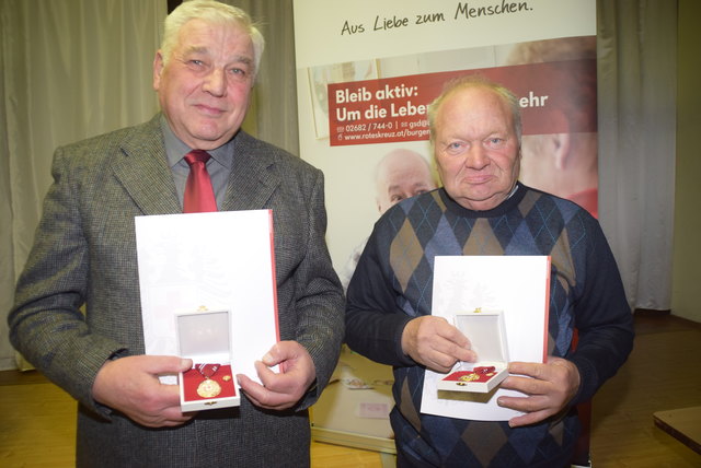 Zusammen haben Werner Eberhardt aus Bildein (links) und Franz Zenz aus Stegersbach 287mal in ihrem Leben Blut gespendet.