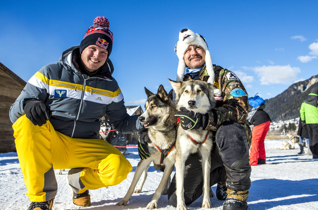 (c) 2017 - Servus Alpenlokal, Finalturnier, Weissensee. - Bild zeigt: Thomas Morgenstern und Gerald Schnitzer. | Foto: ServusTV