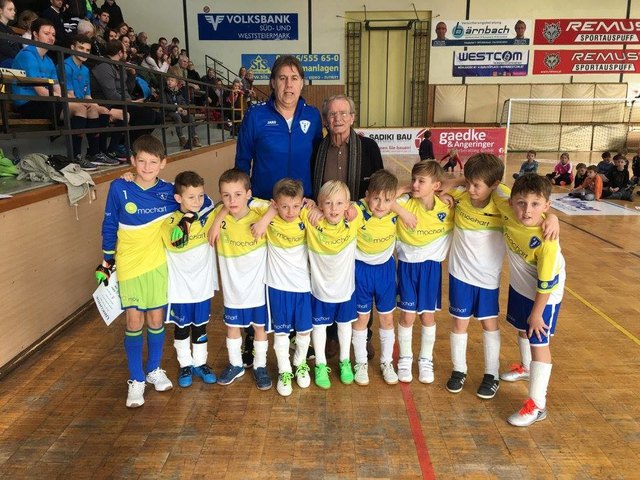 Platz 4 für die Köflacher U9 beim Super Kids Hallencup 2017 in der Sporthalle Köflach mit Leo Baumkirchner und Erich Amschl.