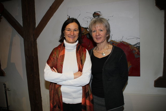 Obfrau Anneliese Grubinger mit Pauline Holztrattner.