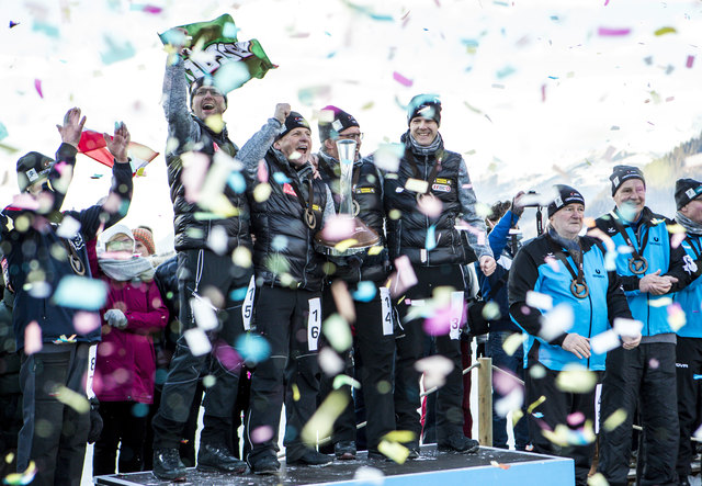 (c) 2017 - Servus Alpenlokal, Finalturnier, Weissensee. - Bild zeigt: die Siegermannschaft von Tirol. | Foto: ServusTV