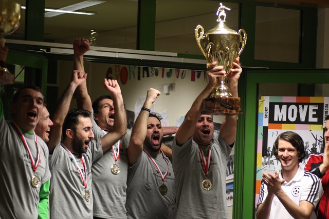 Große Euphorie bei den Siegern „Hallenmaster 2017“ FC Neudorf