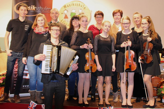 Das Ensemble der Musikschule Lieser-Maltatal begeisterte in der Lodronschen Reitschule