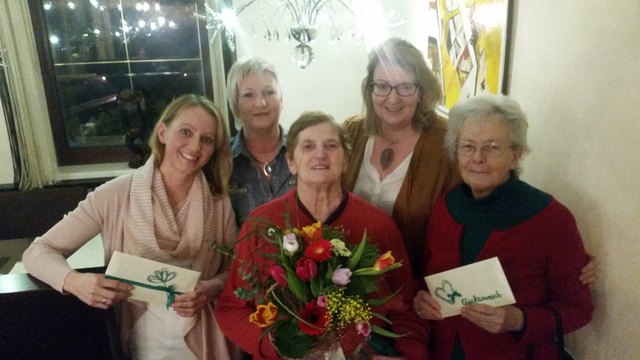 Im Bild von links: Conny Stummvoll, Sonja Widmann, Mathilde Stadler, Patricia Outland und E. Wiesinger.