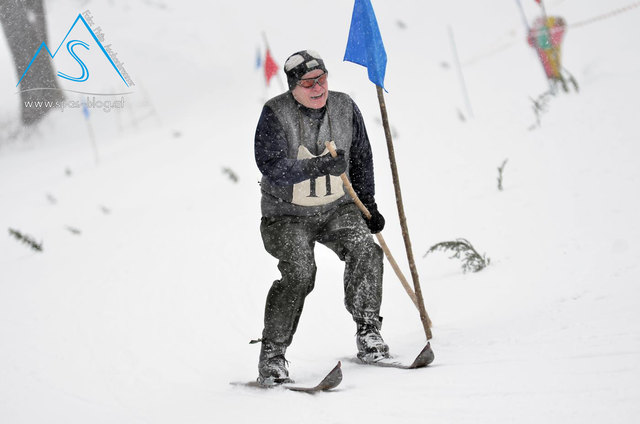 Skifahren wie einst: Das Nostalskiteam Mürzzuschlag belebt nun seit 20 Jahren nostalgisches Skiequipment wieder.