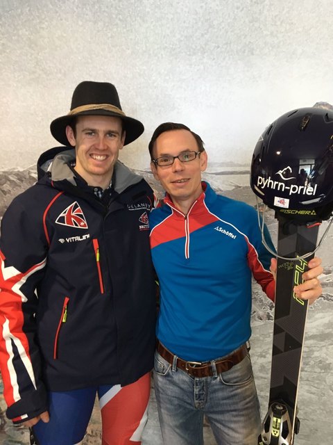 Markus Mair (rechts) mit dem britischen Skirennläufer Dave Ryding, den Pyhrn-Priel als Sponsor unterstützt. | Foto: TVB Pyhrn-Priel