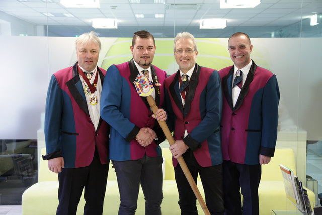 Altkanzler Michael Hallegger übergibt an Christopher Zwittnig. Dabei: Vizekanzler Adi Melcher und Präsident Franz Petschnig | Foto: Pomper