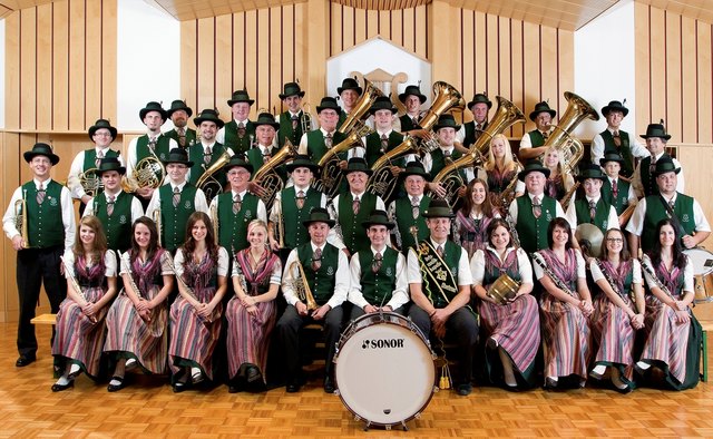 Die Ortsmusikkapelle aus Obertraun zählt derzeit 45 Mitglieder und will auch die Jugendarbeit weiter ausbauen. | Foto: Schöpf