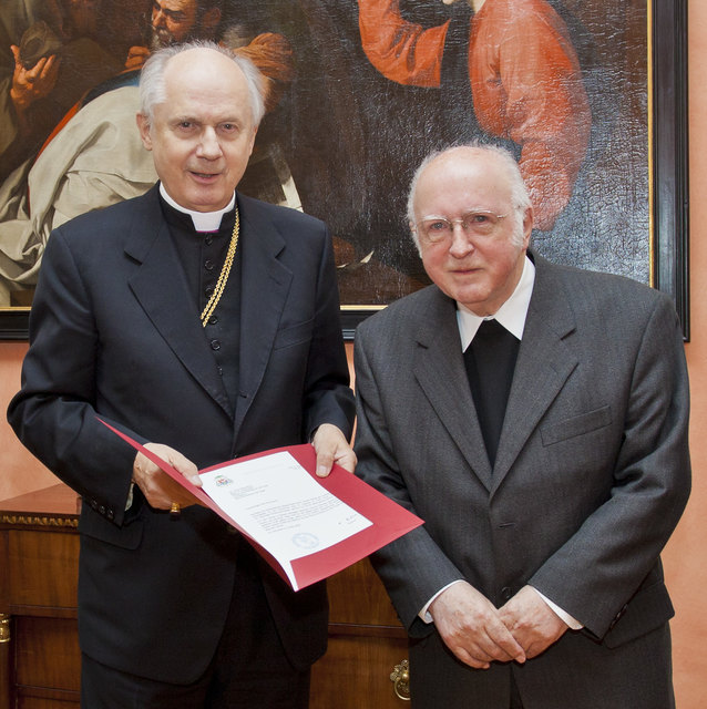 Pfarrer Georg Stoff – hier mit Bischof Egon Kapellari – ist im 83. Lebensjahr verstorben.