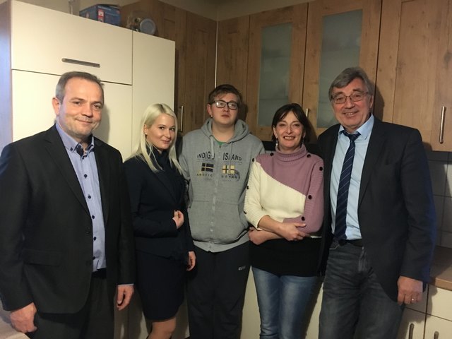 Von links: Helmut Glettler, Victoria Jandrisevits, Familie Müllner, LAbg. Johann Richter | Foto: FPÖ