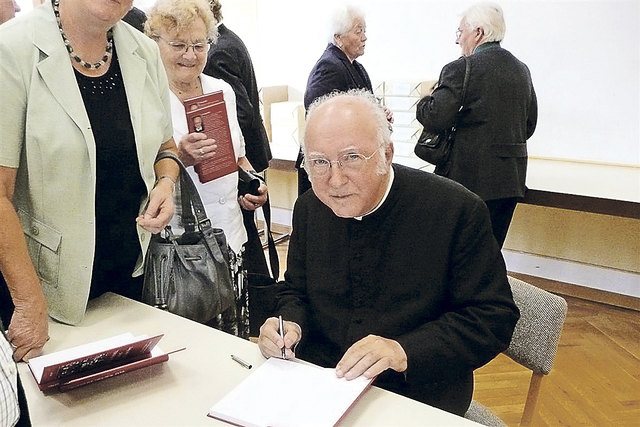 Pfarrer Georg Stoff suchte stets den Kontakt mit der Bevölkerung.