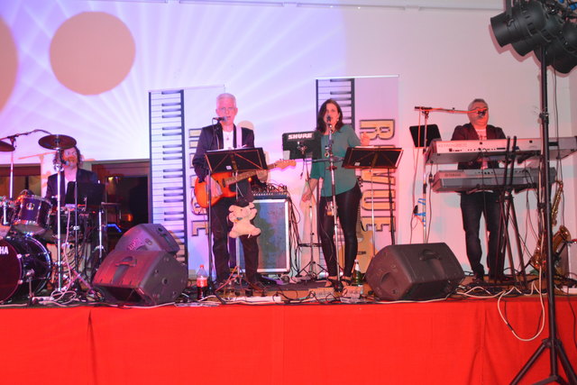 Die Band Revue sorgte für Stimmung.