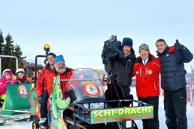 Bei den Dreharbeiten auf der Simonhöhe: Das Filmteam begleitete Erik Schinegger bei seiner täglichen Arbeit | Foto: Ingolf Wachs