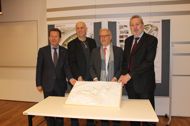 Wilhelm Behensky (Vorsitzender der Geschäftsleitung der FH Campus Wien), Christoph Chorherr (Mitglied im Gemeindeausschuss für Stadtentwicklung), Hannes Swoboda (Präsident FH Campus Wien -Verein zur Förderung des Fachhochschul-, Entwicklungs- und Forschungszentrums im Süden Wiens) und Josef Kaindl (BV-Stellvertreter) präsentierten das Siegerprojekt für die Science City.