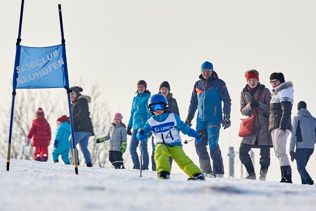 Mit vollem Elan ging es durch die Tore. | Foto: Harald Stampfer