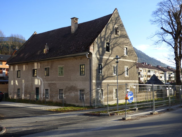 Die desolate "Reithube" in Mautern darf jetzt abgerissen werden.
