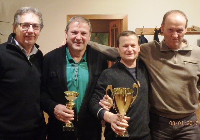 Bgm. Johann Nestler mit den drei Erstplatzierten Helmut Klug, Johann Klug und Peter Schmiedbauer.