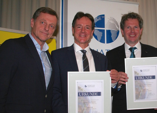 LAbg. Hans Scharfetter mit den neuen Mitgliedern im Senat der Wirtschaft: Dir. Martin Huber und Eduard Kendlbacher (beide Raiffeisenbank Bruck). | Foto: Christa Nothdurfter