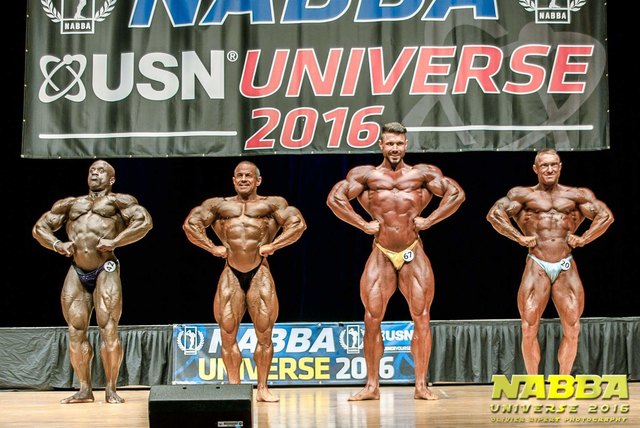 Mit Fabian Mayr (3. v. l.) kommt der regierende "Mister Universe" in die Lipizzanerheimat. | Foto: NABBA