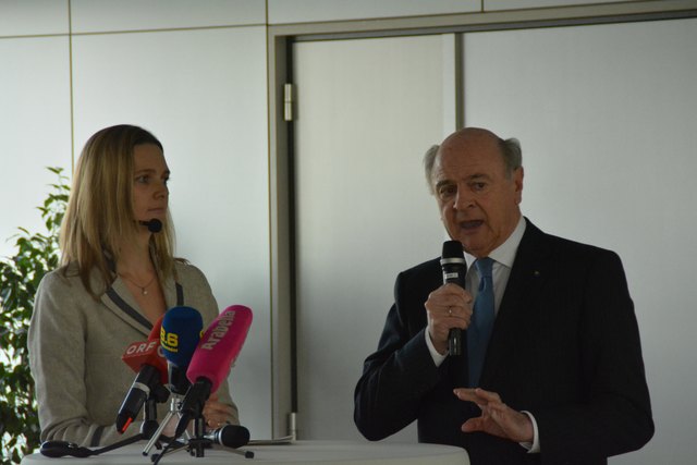 Moderation Claudia Glück im Gespräch mit Landeshauptmann Erwin Pröll.