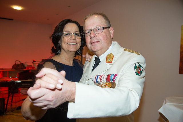 Brigadier Heinz Hufler, MSD Militärkommandant von Salzburg mit Ehefrau Gaby | Foto: Neumayr