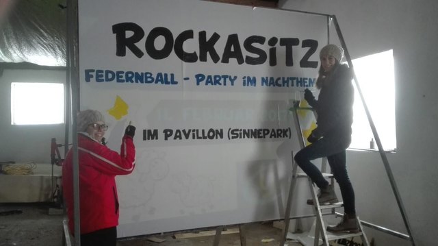 Die Vorbereitungen laufen auf Hochtouren: Sandra Schartmüller (r.) und Helene Krichbaumer (l.) | Foto: Privat