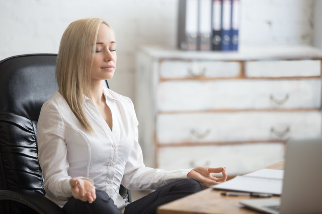 Regelmäßiges Entspannungstraining macht uns gelassener und stressresistent. | Foto: fizkes - Fotolia.com