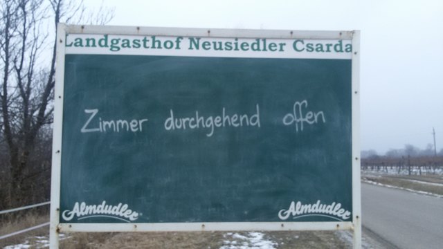 Ob es angenehm ist, in einem Zimmer zu nächtigen, dass durchgehend offen ist - ich kanns mir nicht vorstellen ;) ;) ;)