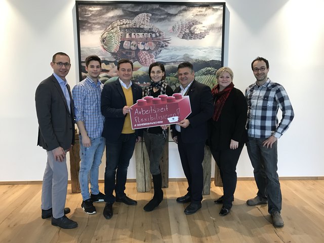 Halt während der Bezirkstour in der Ölmühle Birnstingl in St. Bartholomä bei Geschäftsführerin Andrea Birnstingl (m.) | Foto: WB