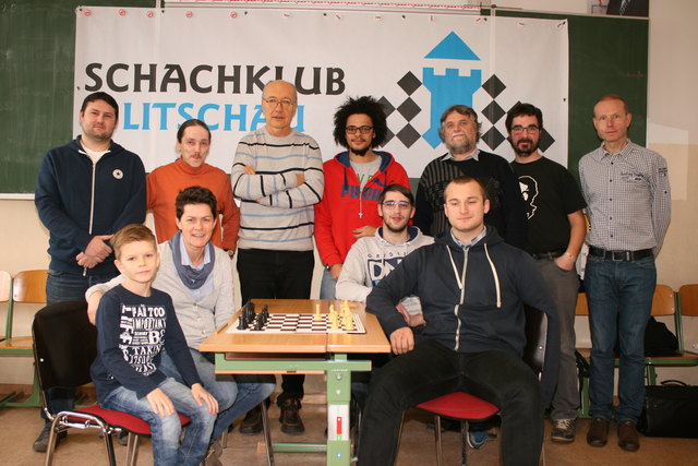 Von links sitzend: Laurenz und Karin Millner, Patrick Schuh und Jurij Khalakhan. Stehend: Pavel Ptacnik, Manfred Paulin, Oldrich Popelka, Thomas Bauer, Jiri Plasil, Stefan Wagner und Roman Nemecek. | Foto: privat