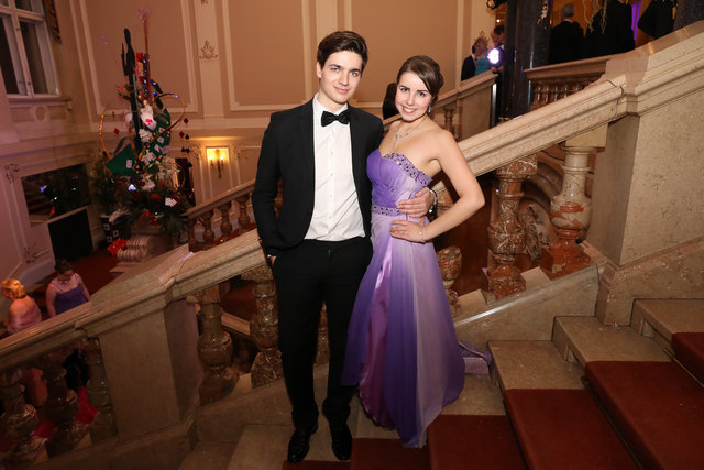 Lisa Sigl und Niklas Lehner beim KV-Ball im Palais Kaufmännischer Verein – sozusagen die "Generalprobe" vor dem Opernball in Wien. | Foto: cityfoto