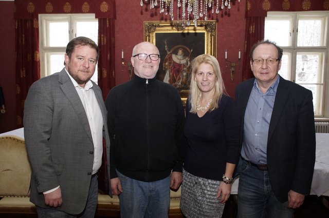 Die Gründungsmitglieder: Peter Sixtl, Katharina Krammer, Hans Hallwirth und Wolfgang Kieslich (v.r.) im Schloss Thürnlhof.