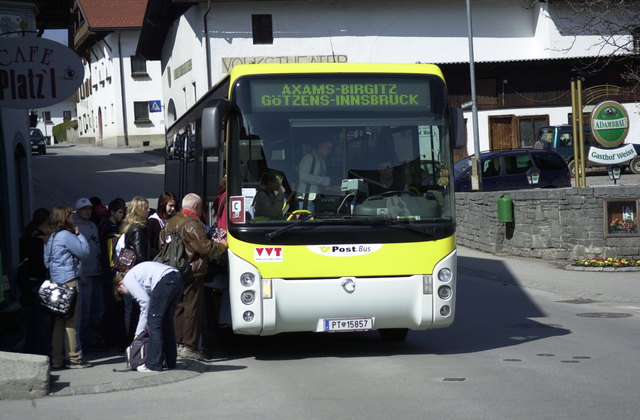 Das Tirolticket bietet attraktivere Preise bei der Benützung der öffentlichen Verkehrsmittel.